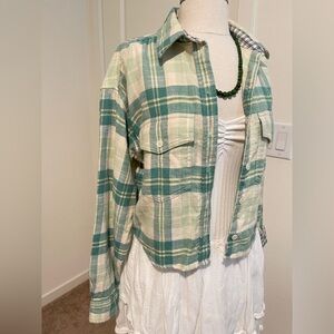 American Eagle Outfitters Green Plaid Button Down Shirt